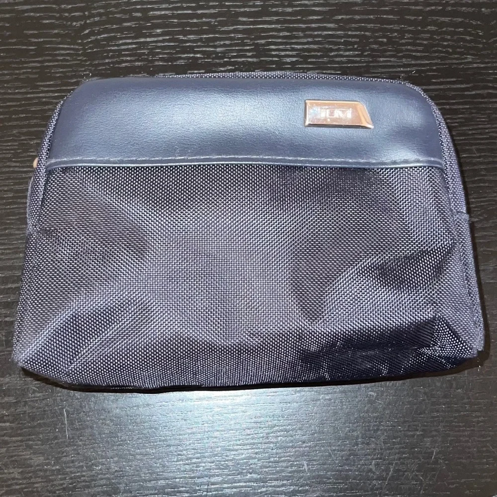 Tumi Delta Travel Amenity Bag - Cosmetic Bag - Travel Accessory - Black